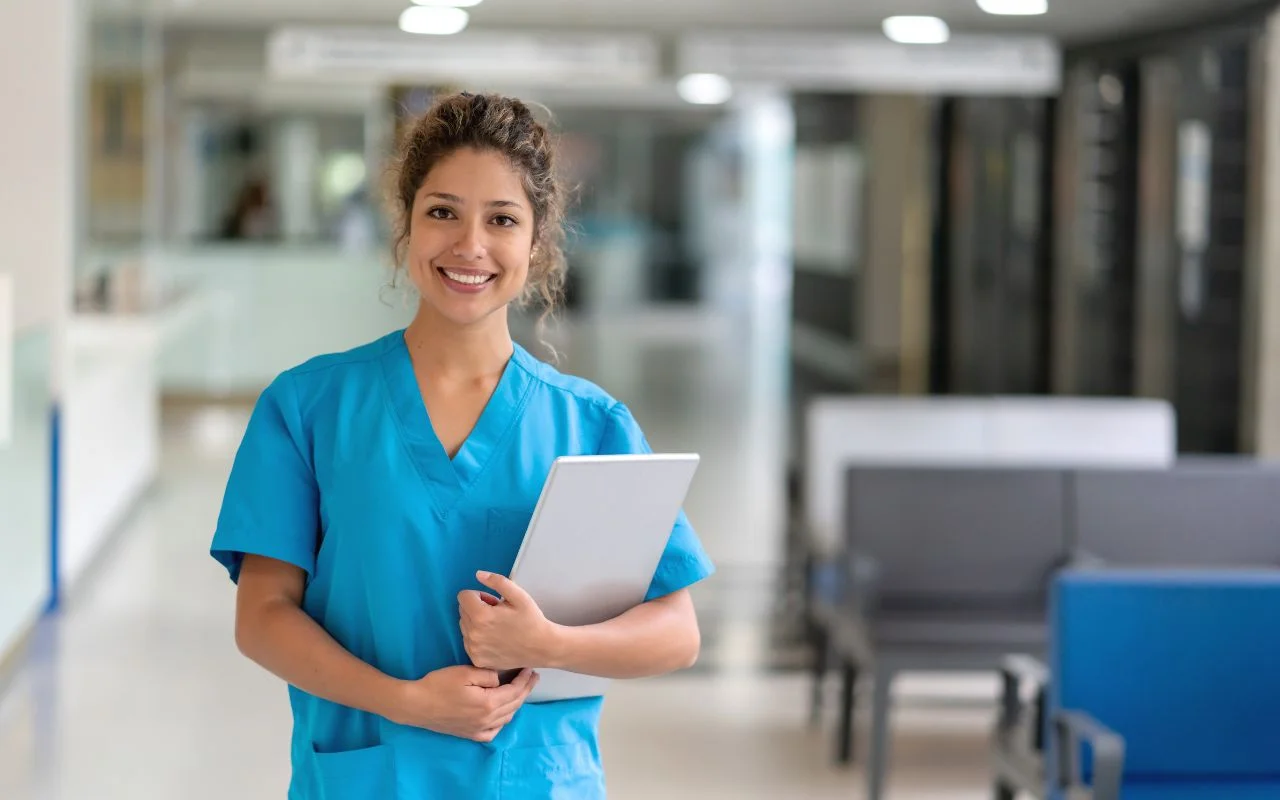 Faculdade de enfermagem tem um lugar garantido no mercado de trabalho futuro?